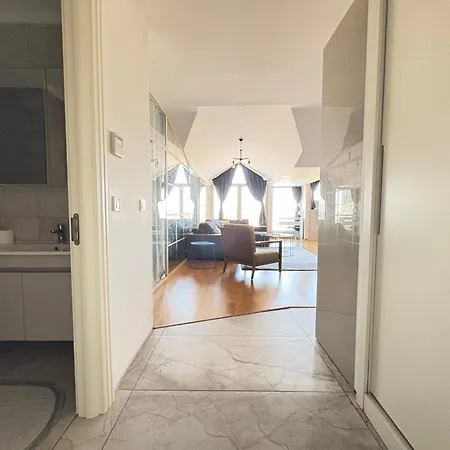 Lovely Penthouse, Sea View&terrace In Taksim Apartment *