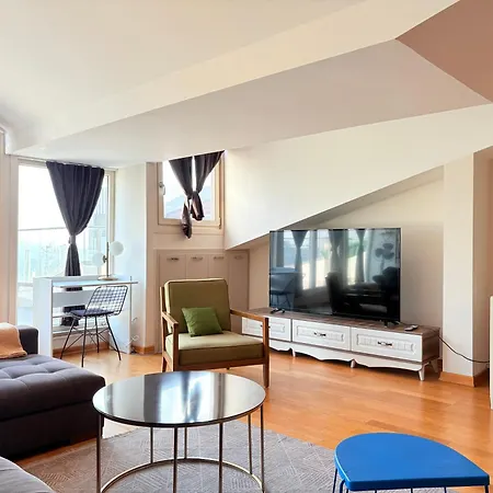 Lovely Penthouse, Sea View&terrace In Taksim *