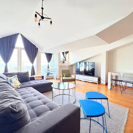 Lovely Penthouse, Sea View&terrace In Taksim Appartamento