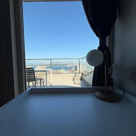 Apartmán Lovely Penthouse, Sea View&terrace In Taksim