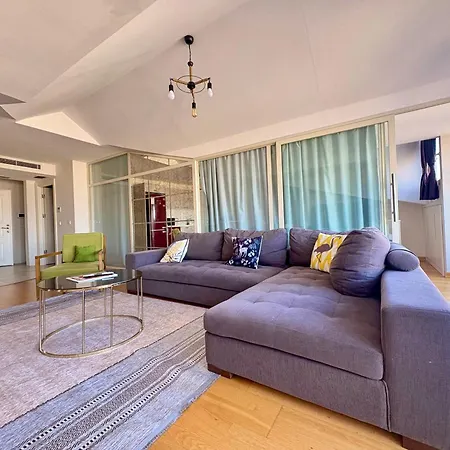 Lovely Penthouse, Sea View&terrace In Taksim * Istanbulská provincie