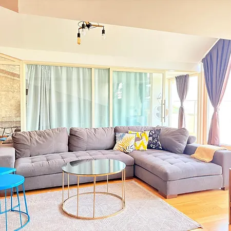Lovely Penthouse, Sea View&terrace In Taksim Lägenhet