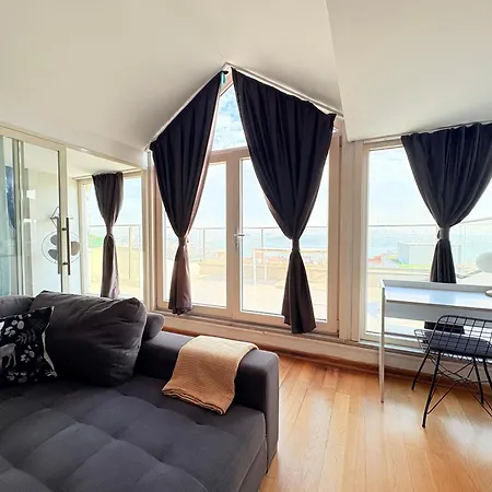 Lovely Penthouse, Sea View&terrace In Taksim Διαμέρισμα *