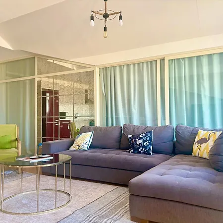 Lovely Penthouse, Sea View&terrace In Taksim *