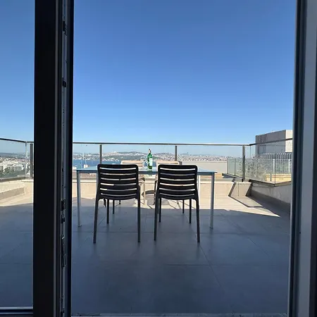 Lovely Penthouse, Sea View&terrace In Taksim Διαμέρισμα