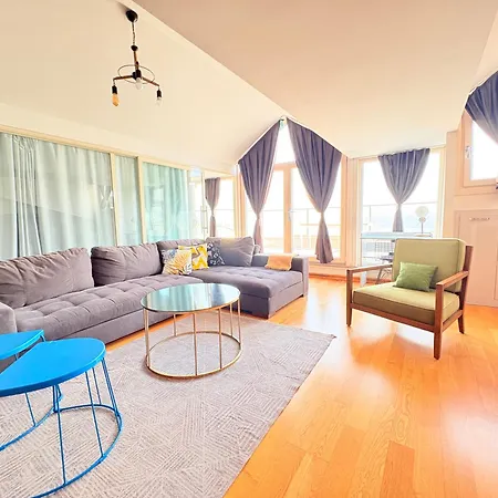 Διαμέρισμα Lovely Penthouse, Sea View&terrace In Taksim *